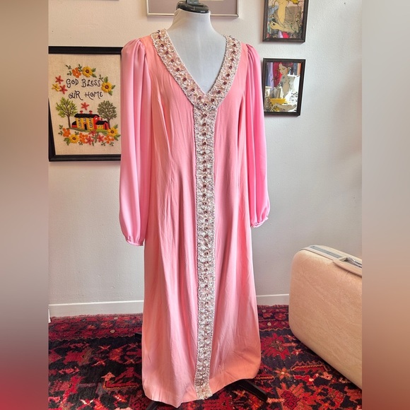 Vintage 60s/70s Pink Mod Beaded Rhinestone Evening Gown Glam Statement Dress XL - Picture 1 of 12